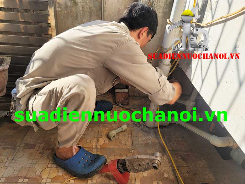 Thay thế hệ thống cấp nước cũ bằng ống hàn nhiệt