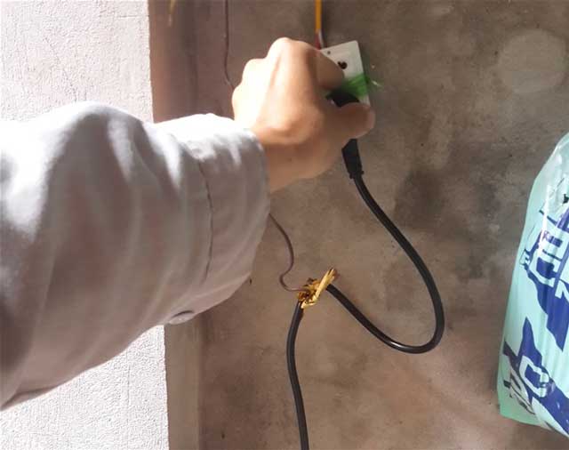cách mồi máy bơm nước