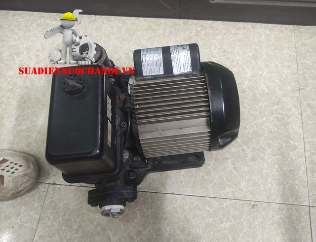 Thanh lý Máy bơm Hanil 750 W cũ