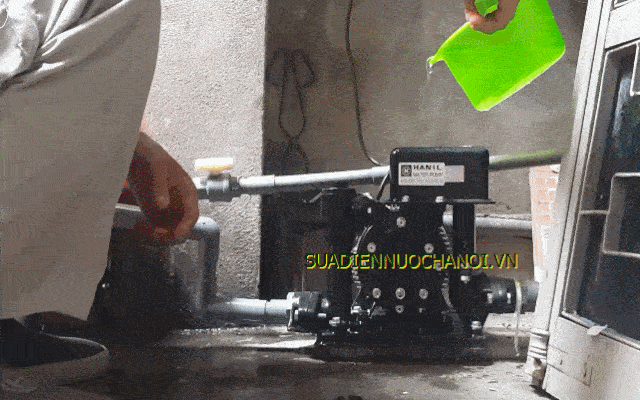 Cách mồi nước máy bơm qua 6 bước sau